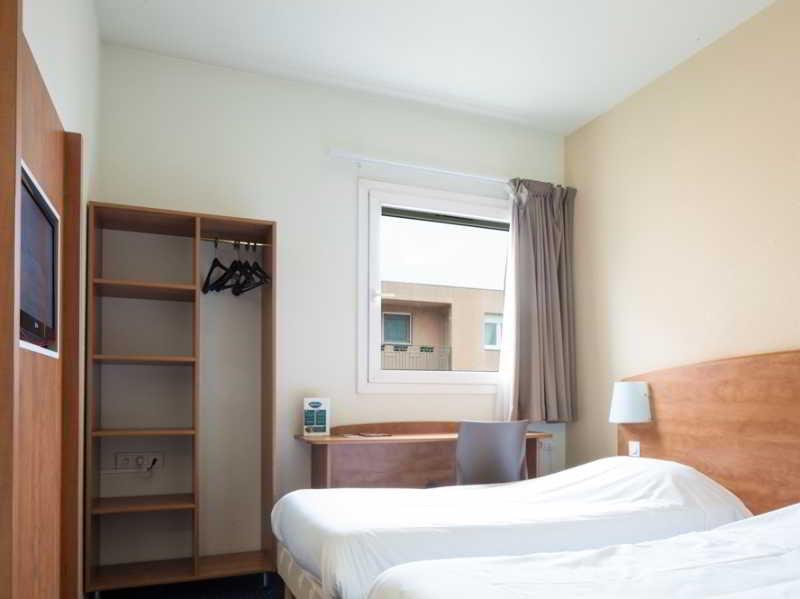 Ibis Budget Bourgoin Jallieu Centre Dış mekan fotoğraf