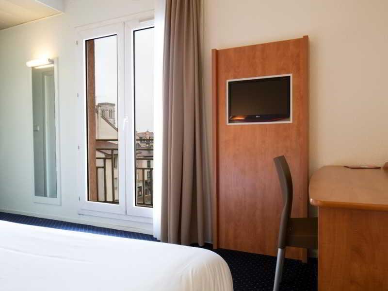 Ibis Budget Bourgoin Jallieu Centre Dış mekan fotoğraf